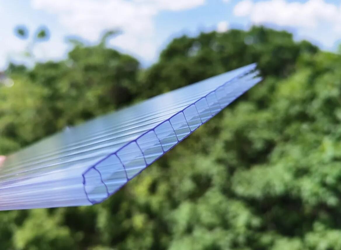 polikarbonát előtetők