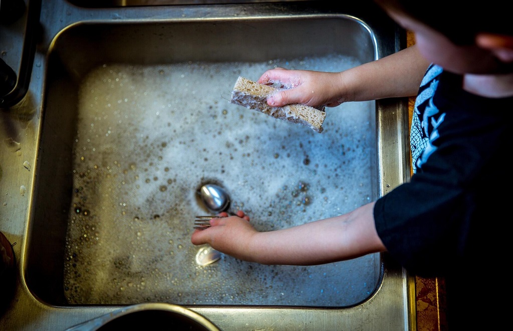 kézi mosogatás